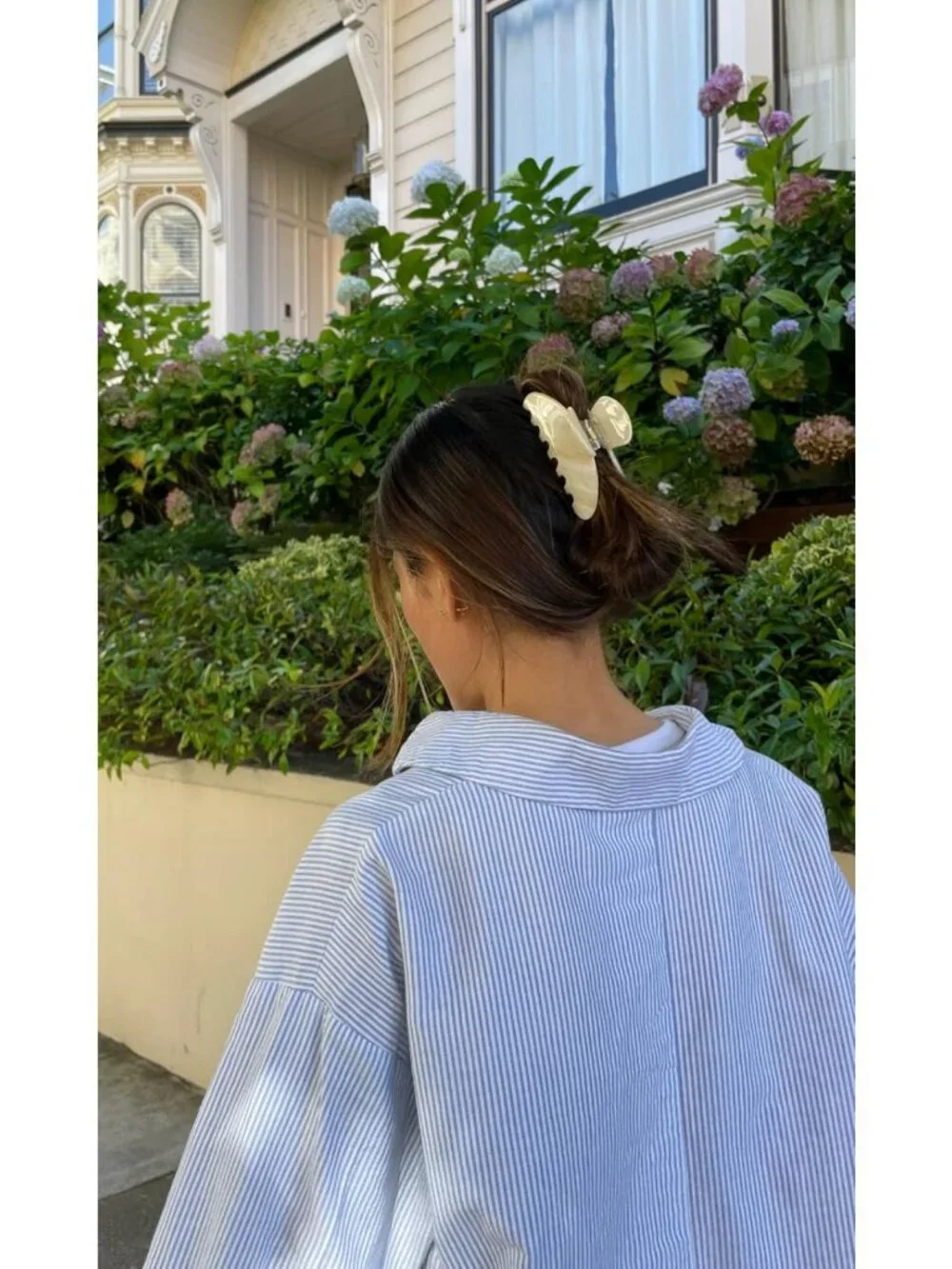 Luxury 4-Inch Creme Claw Clip for Women | Chic Half Updos & Secure Styles